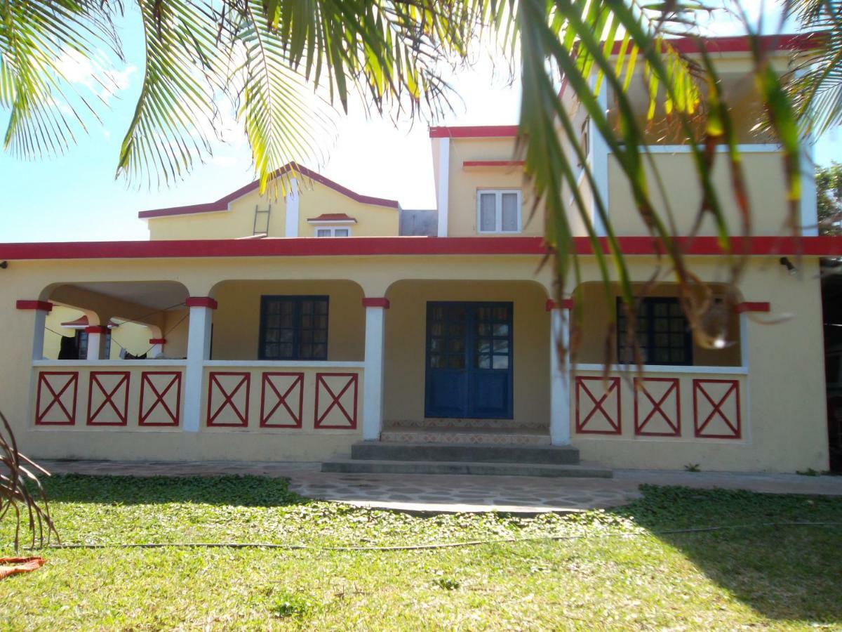 Bed and Breakfast Le Tropical Chez Jeannette Saint Gabriel Exterior foto